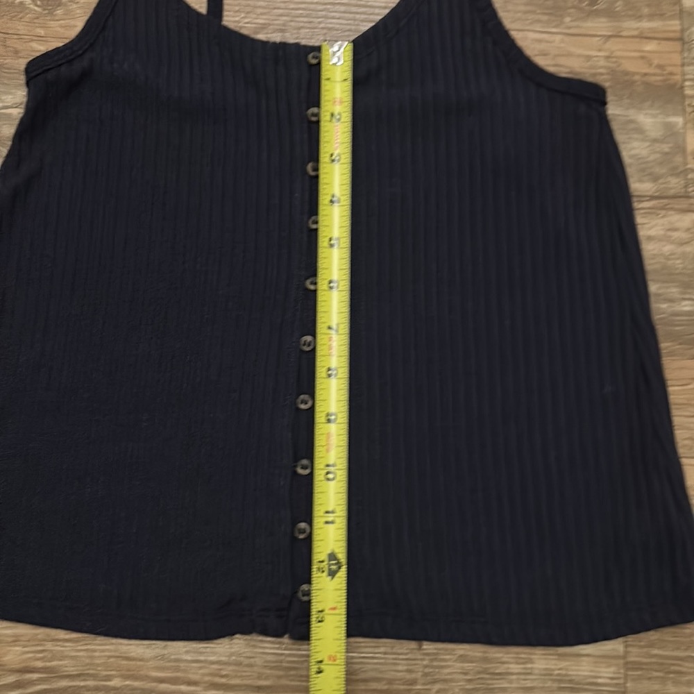 AEO grey button detail tank NWT - Picture 9 of 12